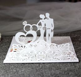 Laser gesneden bruiloft uitnodigingen aangepast met geliefden ringen harten bruiloft driedimensionale bruiloft uitnodigingskaarten met enveloppen BW-LTK3
