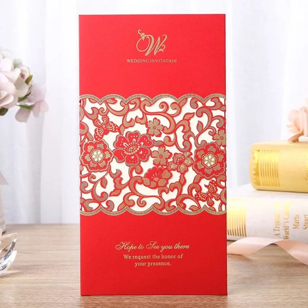Laser Couper les invitations de mariage Pockets Cartes d'invitation de gaufrage avec fleurs Papillon Invitations de mariage avec enveloppes BW-I0059R