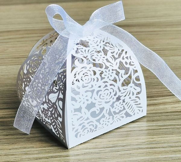 Scatole regalo di nozze per caramelle nuziali con fiori tagliati al laser per ospiti Baby Shower Decorazione per feste di eventi nuziali