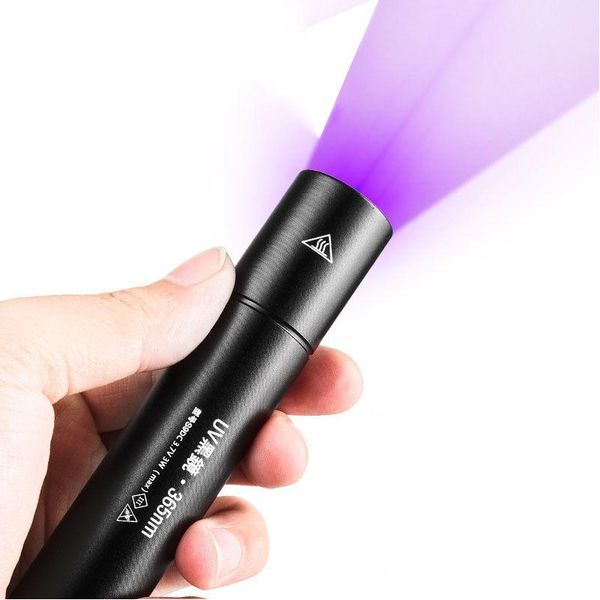 Pointer laser Wholesale 365nm UV Lampe de poche noire Light USB Rechargeable Torche portable pour le détecteur Dog Urine Tapis d'animaux de compagnie Dhblx
