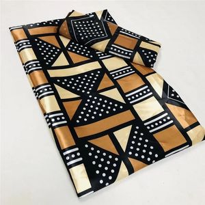 Nieuwste African Wax Patroon Satin Silk Fabric for Dress Creative Digital Print Wax Satin Silk Fabric 42 Yards/Lot XM101401 240409