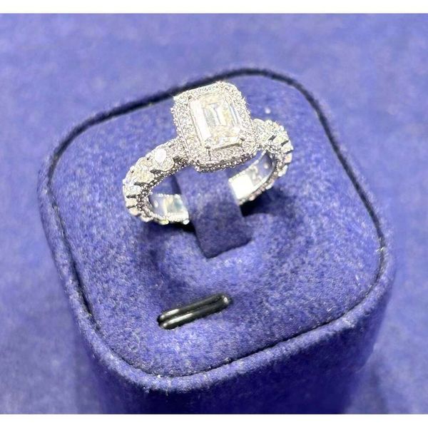 Último Baguette personalizado nombre anillo de compromiso chapado en oro Sterling Sier Moissanite anillos