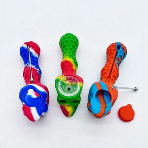 Dernières tuyaux de style de crâne de silicone coloré Herb Tabac Huile Rigs Stash Case Verre Trou Filtre Bol Portable Handpipes Fumer Cigarette Main Paille Cuillère Support Tube