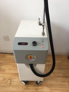 Dernière machine de système de peau de refroidisseur d'air Cryo machine de refroidissement de traitements au laser