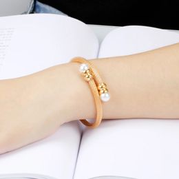 Nieuwste ontwerp Fashion Pearl armband sieraden Twisted Chain Italië Bangles sieraden Gold kleurarmband voor 231221