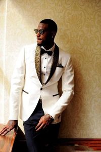 Dernière conception ivoire marié Tuxedos garçons d'honneur sur mesure col châle hommes costumes de mariage marié (veste + pantalon + nœud papillon) XZ2