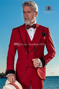 Dernière conception un bouton rouge marié Tuxedos Peak revers garçons d'honneur hommes costumes mariage/bal/dîner Blazer (veste + pantalon + gilet + cravate) K165