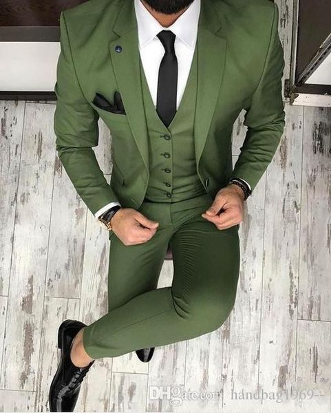 Último diseño Dos botones Verde oliva Novio Esmoquin Muesca Solapa Padrinos de boda Trajes de boda para hombre 3 piezas Blazer (chaqueta + pantalones + chaleco + corbata) K61