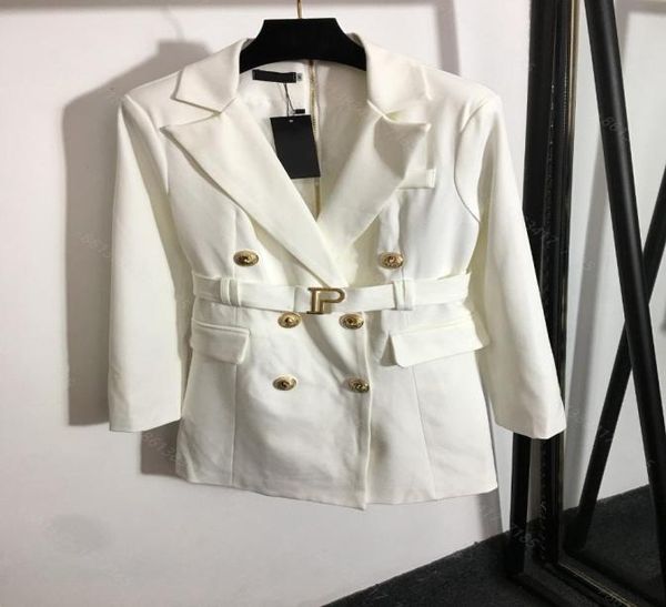 Último diseño Vestido para mujeres Sleevebecoat de la chaqueta de highend bata cinturón con calma con capitana de capitán Botones de metal Italia Casual CL8436838