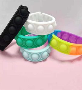 Dernière fête faveur jouets Bracelet anti-moustique Silicone Bracelet soulagement du stress main chaîne doux presse Bracelet Mosquito9469202