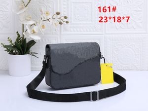 Dernières styles pour hommes sacs d'épaule en relief en relief en relief Bolsas en cuir authentique Bolsas