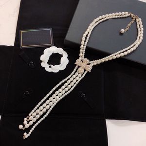 Dernières styles Colliers de pendentif de chaîne de pull pour femmes chanells bijoux concepteur luxe c