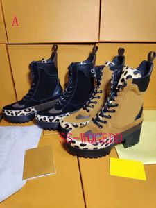 Nieuwste vrouwelijke Designer Boots Martin Desert Boot Flamingos Love Arrow Medal 100% Real lederen grove maat US5-11 Winter Women Shoes