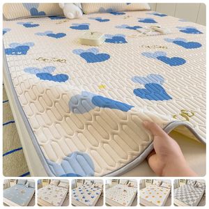 Matelas d'été en latex Ensemble de matelas en feutre de refroidissement et matelas de sommeil froid utilisé pour le matelas froid pliant respirant décoration de la maison 240514