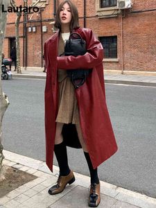 Lautaro Automne Long Surdimensionné Vin Rouge Trench-Coat En Cuir pour Femmes À Manches Longues Revers Lâche Casual Élégant Mode Coréenne 2021 L220728