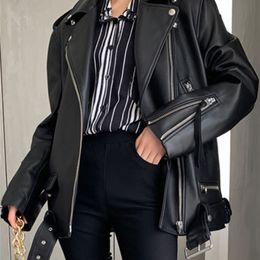 Lautaro Autumn Dames Leer Motorfietsfietsjack Zipper lange mouw losse rood zwart zacht faux leren jasje voor vrouwen 210916