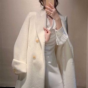 Lautaro Long Blanc Chaud Fluffy Fausse Fourrure Trench-Coat pour Femmes Ceintures À Double Boutonnage Vêtements D'hiver femmes Mode Coréenne 211123