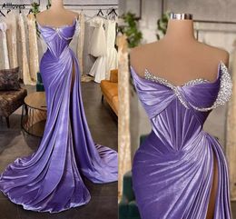 Lavendel Elegante Fluwelen Galajurken Dubai Arabische Zeemeermin Dames Speciale Gelegenheidsfeestjurken Geplooide Glinsterende Kristallen Hoge Split Sexy Formele Avondjurken CL2768