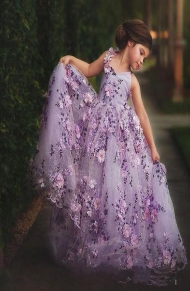 Vestidos de desfile para niñas pequeñas de encaje de lavanda Apliques florales en 3D Vestido de fiesta para niños pequeños Vestido de niña de flores Hasta el suelo Tul Primera comunión6613772