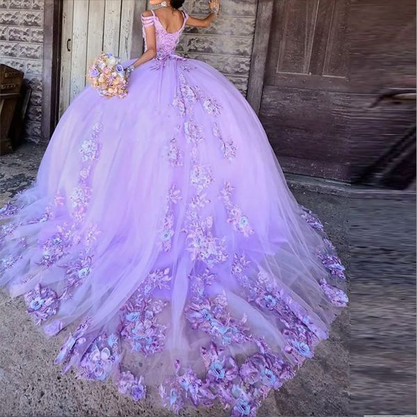 Lavender Princess Quinceanera Robes de bal Lace Applqiues Sweet Dress Court Train Vestidos de Anos