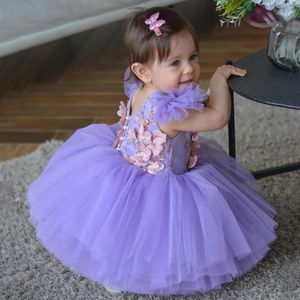 Lavendel lovertjes bloemenmeisje jurken 3d Appliqued Wedding Princess Ball Jurk Toddler Pageant -jurken TULLE TEA LENGTE VERJAARDAG EERSTE COMMUNION JURK 407