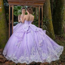 Lavendel glanzende quinceanera jurken prom kanten appliques kralen moe van de schouder prinses baljurk op maat gemaakt voor zoete 16