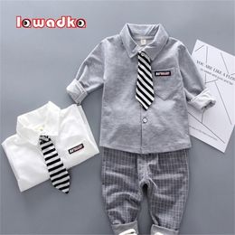Lawadka Lente Herfst Baby Boy Clothes Sets Lange Mouw Tie T-shirt + Broek 2 Stks Outfits Katoenen Sportpak voor 220326