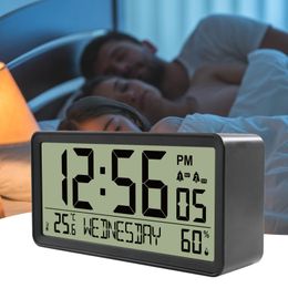 LCD digitale alarmklok Batterij Operated Desk Electronic Small Clock Indoor Temperatuur Humdity Datum achtergrondverlichting Snooze -functie