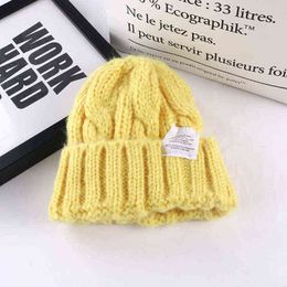 LDSLYJR 2021 Herfst en Winter Acryl Letter Thicken BreiGed Hat Warm Hat Skullies Cap Muts Hoed voor Mannen en Vrouwen 150 Y21111