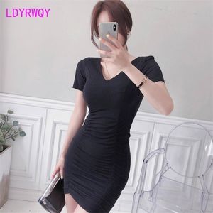 LDYRWQY temperamento coreano cuello en V cuerpo delgado dibujo plisado moda hip wrap vestido de punto 210416