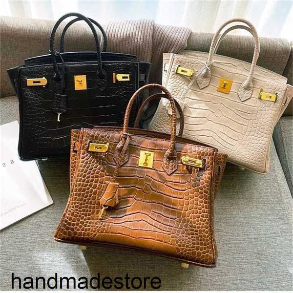 Sac en cuir BK Tote 2024 Couche de tête mate de haute qualité Motif crocodile en peau de vache Une épaule Bandoulière Sac à main pour femme Logo original