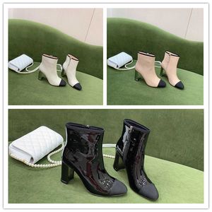 Botas casuales de cuero, zapatos de mujer, botas Martin, parte superior a cuadros de 8,5 cm 99