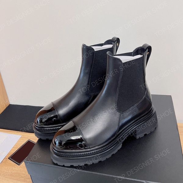 Cuir Chelsea Boots Designer Femmes Plateforme Slip-On Round Flats Boties plates Chunky Half Boot Luxury Fashion Boots Boots Bottins à talons épais Bottes de chevalier à talons épais
