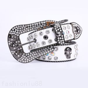 Cuero cinto bb diseñador para hombre cinturón regalo del día de san valentín accesorios de moda cráneo diamante delicado patrón de calavera cinturón de lujo ajustable para hombres C23