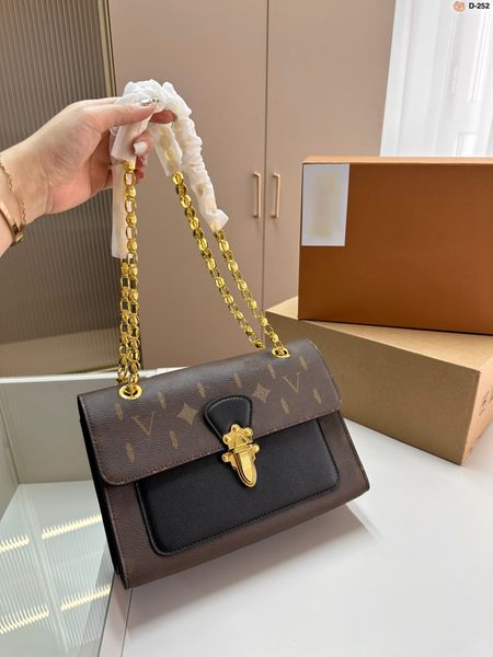 Pochette fourre-tout en cuir fourre-tout de soirée inclinable avec porte-cartes pour femme sac à chaîne d'embrayage design pour femme Victoria boîte pliante avion26cmx18cm