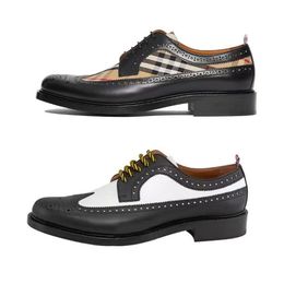 Lederen designer kleding schoenen gemengde kleur witte luxe casual schoenen retro klassieke vloer borduurwerk mannen schoenen met hoge hakken veter-up scarpe