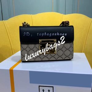 Diseñadores de cuero Bolsos de lujo Bolsos Monederos Bolsos de hombro para mujer Buena calidad Cadena de oro Pequeña Moda Elegante Embrague Negro Rojo