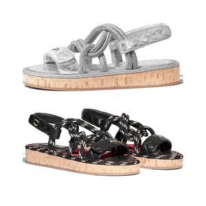 Lederen kledingschoenen Flats for Women Standaard maat Sandalen Dames Sandles voor vrouwen Designer Outdoor Sandale Femme Sandalia's