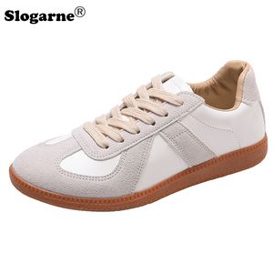 Robe en cuir Étudiant automne unisexe sport couples hommes femmes chaussures décontractées de haute qualité.