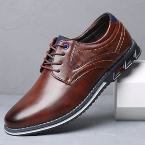 Lederen mode retro zakelijk merk casual schoenen voor mannen zwart bruin ademende loafers comfort menshoe comt schoen