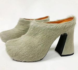 Cuir High 2024 Style Dames Talon Chunky Nouvelles sandales Pine Cake épais Bottom Slipper Horsehair Round Toes Platform Europe and America Candy Colored Shoes Siz 339 Cy