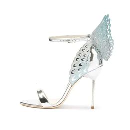 Talons hauts en cuir Mesdames 2024 Sandales brevetées Buckle Rose Solid Butterfly Ornements Sophia Webster Diamond Chaussures Sky Blue Wing Taille 34-42 995 D 7688