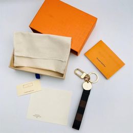 Porte-clés en cuir lettres en alliage, pendentif de sac de voiture, mode Couple, anneau cadeau, accessoires à longue boucle, Supply189C