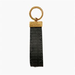 Porte-clés en cuir style de créateur délicat de luxe disponible en neuf couleurs fashionbelt006