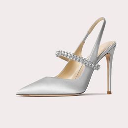 Lederen dames verzending 2024 sandalen nieuwe gratis satijn 10 cm 8 cm 6 cm hoge hiel puntige teen plundering diamantschoenen feestje