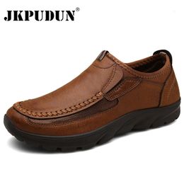 Mocassins en cuir pour hommes, chaussures décontractées de marque Zapatos, mocassins respirants à enfiler pour la conduite, grande taille 3948 Drop 240110