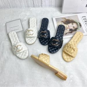 Lederen halfhoge hak geborduurde sandalen Damesslippers Designer sandaal Dame Bruiloft Slippers Flats Enkelgesp Rubberen zool Muilezels Zomerstrand Sexy Dikke hakken