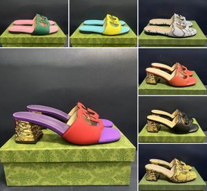 Leren sandalen met halfhoge hak Slippers Designer Mode Dames Flats Enkelgesp Rubberen zool Muilezels Zomerstrand Sexy trouwschoenen 34-42