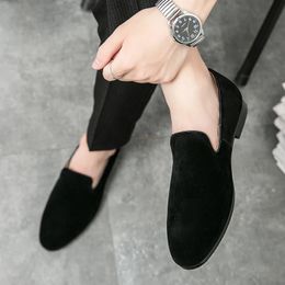 Mules de cuero Negocio clásico para mocasines de manejo de machos Slip on Men Dress Shoes