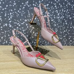 Leren nieuwe puntige dames hoge hakken met nieuwe metalen gesp sandalen Luxe designer love commuter party trouwschoenen 8cm Maten 35-43 +doos